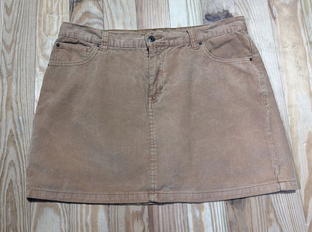 Kensie Jeans Mini “The Skirt “ Women's Size 12/31 Tan Corduroy Pockets